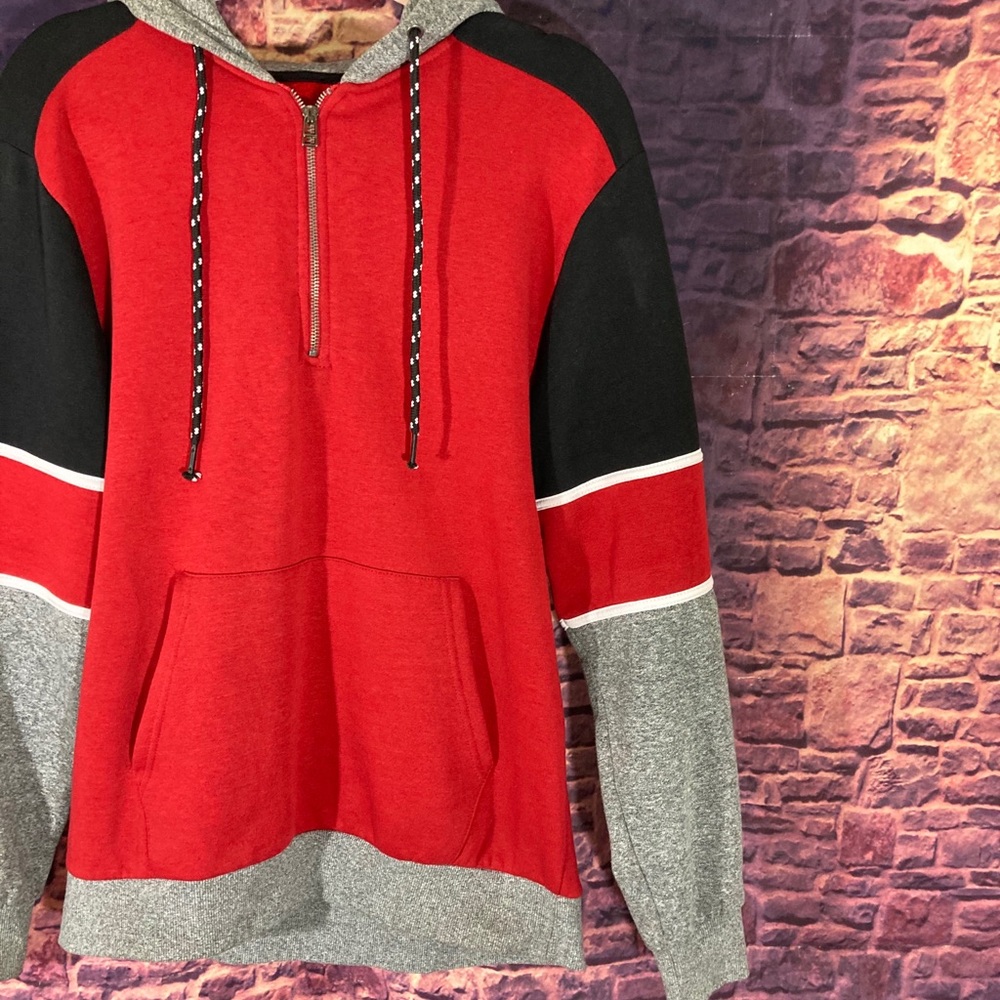 Medium pull over hoodie red, gray black